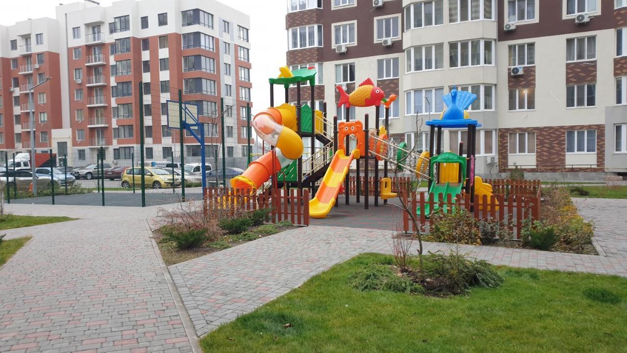 Уютная Квартира На Сутки С Видом На Море И Близостю Пляжа Kryzjanivka Exteriör bild